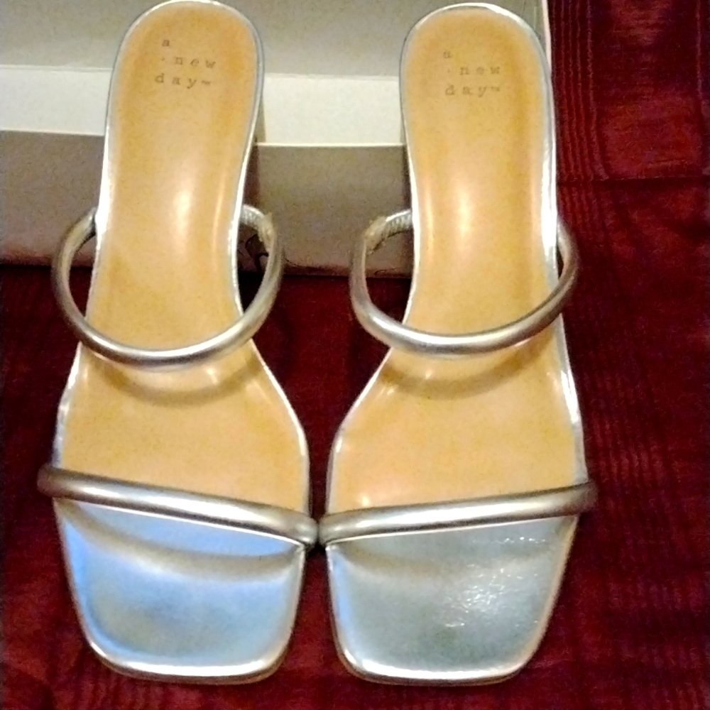 Silver Strap Small heal